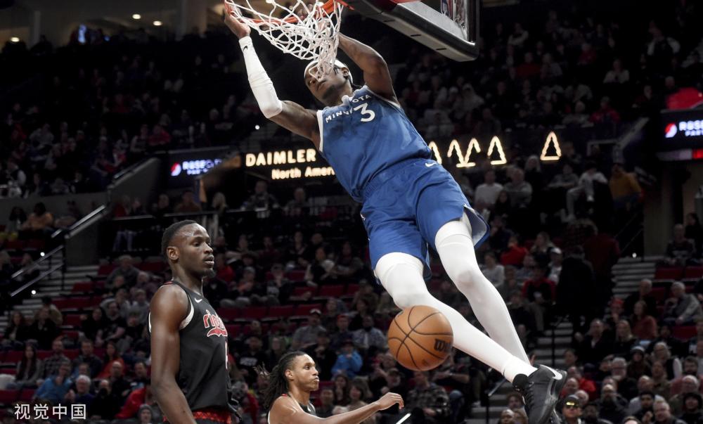 都有一个或 都有一个或